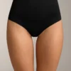 2 culottes classiques taille moyenne invisibles en mélange de polyamide 2 culottes classiques taille moyenne invisibles en mélange de polyamide