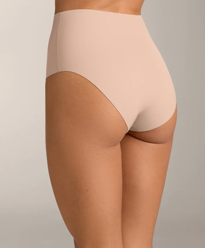 2 culottes classiques taille moyenne invisibles en mélange de polyamide 2 culottes classiques taille moyenne invisibles en mélange de polyamide