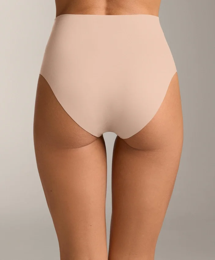 2 culottes classiques taille moyenne invisibles en mélange de polyamide 2 culottes classiques taille moyenne invisibles en mélange de polyamide