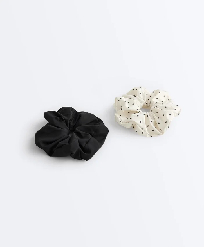 2 grands chouchous pour les cheveux 2 grands chouchous pour les cheveux