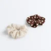 2 grands chouchous pour les cheveux 2 grands chouchous pour les cheveux