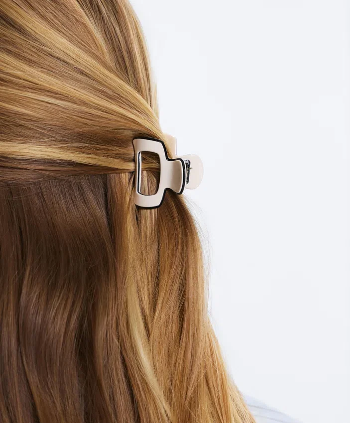 2 mini-barrettes avec passepoil 2 mini-barrettes avec passepoil