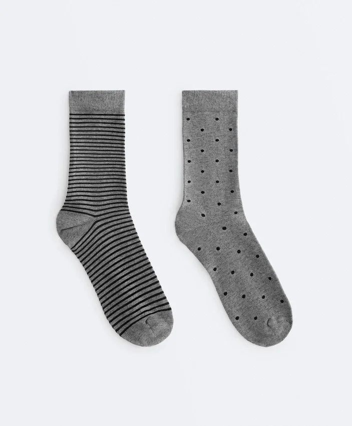 2 paires de chaussettes classiques 55 % modal, 10 % cachemire 2 paires de chaussettes classiques 55 % modal, 10 % cachemire