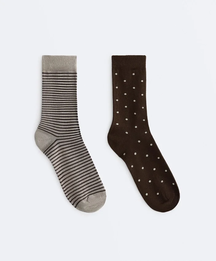 2 paires de chaussettes classiques 55 % modal, 10 % cachemire 2 paires de chaussettes classiques 55 % modal, 10 % cachemire
