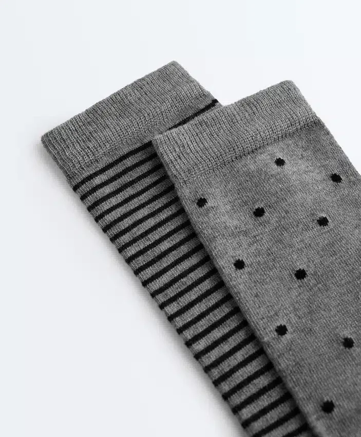 2 paires de chaussettes classiques 55 % modal, 10 % cachemire 2 paires de chaussettes classiques 55 % modal, 10 % cachemire