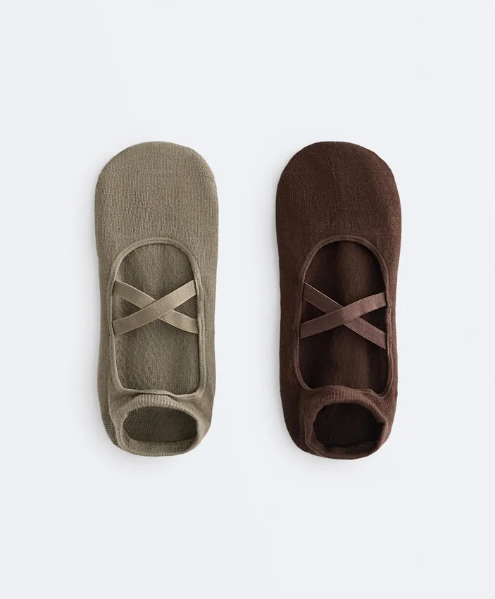 2 paires de chaussettes de yoga et de Pilates en coton mélangé avec bandes croisées 2 paires de chaussettes de yoga et de Pilates en coton mélangé avec bandes croisées