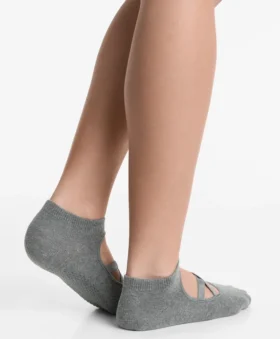 2 paires de chaussettes de yoga et de Pilates en coton mélangé avec sangles croisées 2 paires de chaussettes de yoga et de Pilates en coton mélangé avec sangles croisées