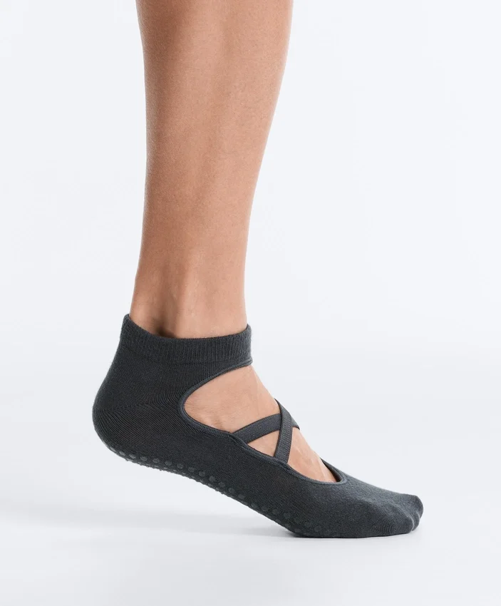 2 paires de chaussettes de yoga et de Pilates en coton mélangé avec sangles croisées 2 paires de chaussettes de yoga et de Pilates en coton mélangé avec sangles croisées
