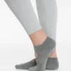 2 paires de chaussettes de yoga et de Pilates en coton mélangé avec sangles croisées 2 paires de chaussettes de yoga et de Pilates en coton mélangé avec sangles croisées