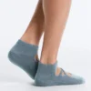 2 paires de chaussettes de yoga et de Pilates en coton mélangé avec sangles croisées 2 paires de chaussettes de yoga et de Pilates en coton mélangé avec sangles croisées