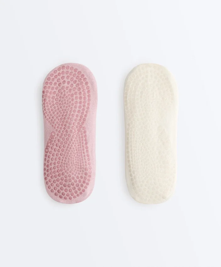 2 paires de chaussettes de yoga et de Pilates en coton mélangé avec sangles croisées 2 paires de chaussettes de yoga et de Pilates en coton mélangé avec sangles croisées