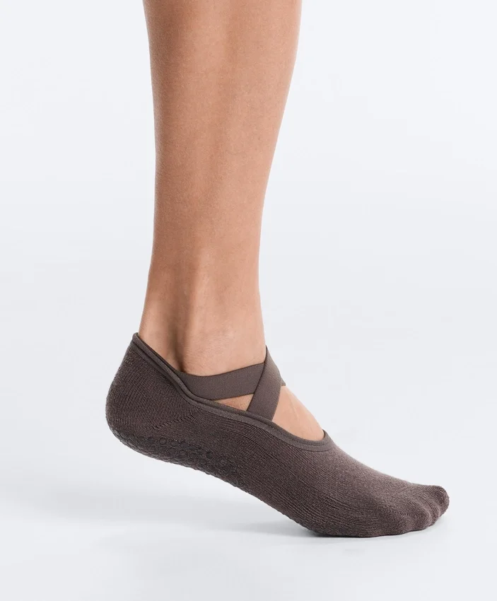 2 paires de chaussettes invisibles rembourrées en coton mélangé pour le yoga et le Pilates, avec bandes croisées 2 paires de chaussettes invisibles rembourrées en coton mélangé pour le yoga et le Pilates, avec bandes croisées