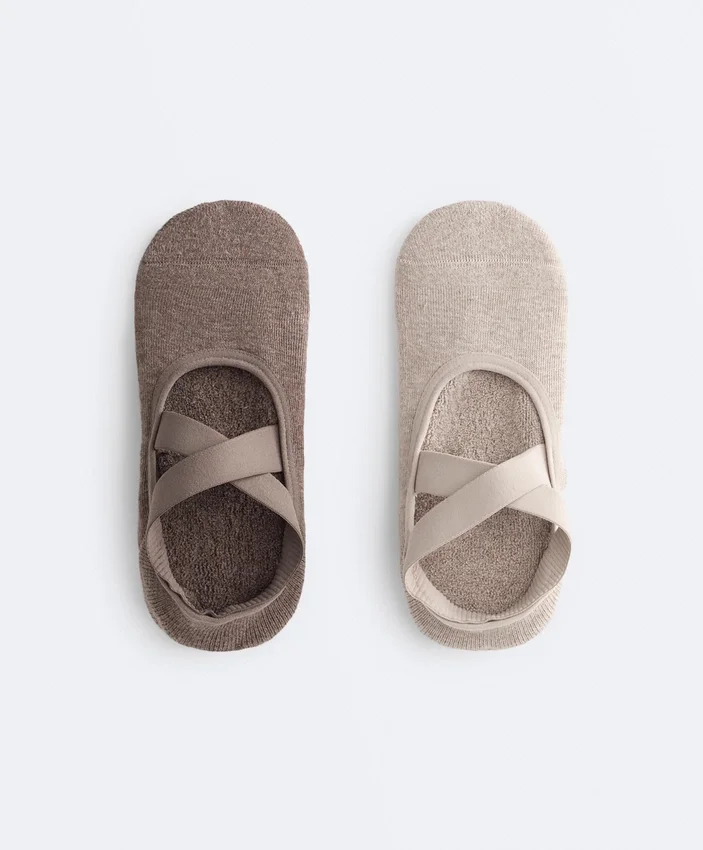 2 paires de chaussettes rembourrées en coton mélangé pour le yoga et le Pilates avec sangles croisées 2 paires de chaussettes rembourrées en coton mélangé pour le yoga et le Pilates avec sangles croisées