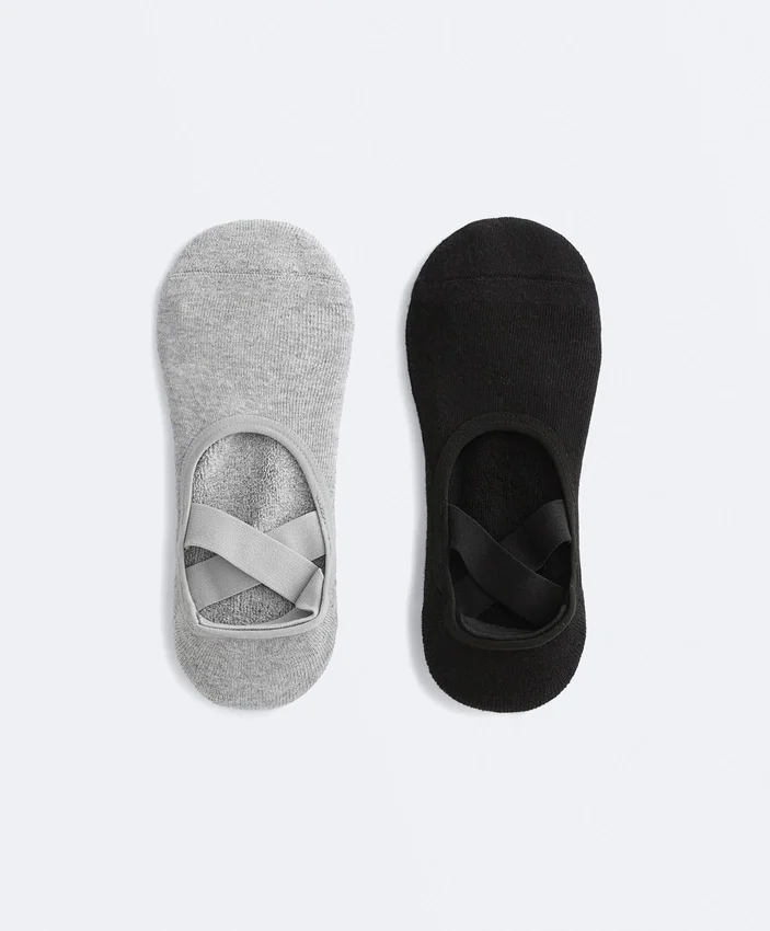 2 paires de chaussettes rembourrées en coton mélangé pour le yoga et le Pilates avec sangles croisées 2 paires de chaussettes rembourrées en coton mélangé pour le yoga et le Pilates avec sangles croisées