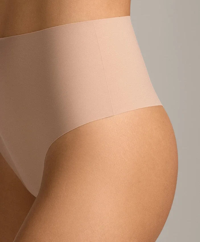 2 strings taille haute à maintien moyen en mélange de polyamide invisible 2 strings taille haute à maintien moyen en mélange de polyamide invisible