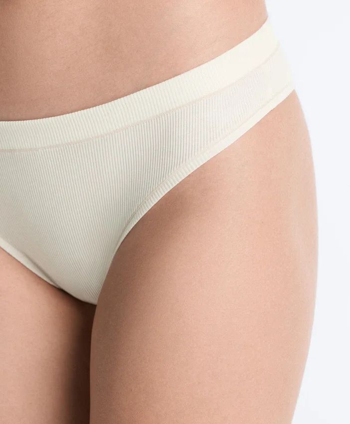 3 culottes brésiliennes en coton côtelé 3 culottes brésiliennes en coton côtelé