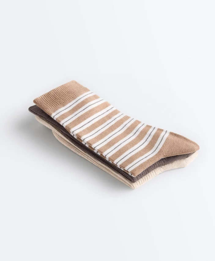 3 paires de chaussettes classiques en mélange de coton 3 paires de chaussettes classiques en mélange de coton