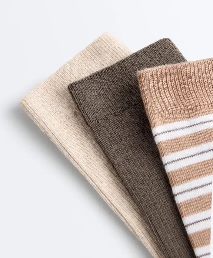 3 paires de chaussettes classiques en mélange de coton 3 paires de chaussettes classiques en mélange de coton