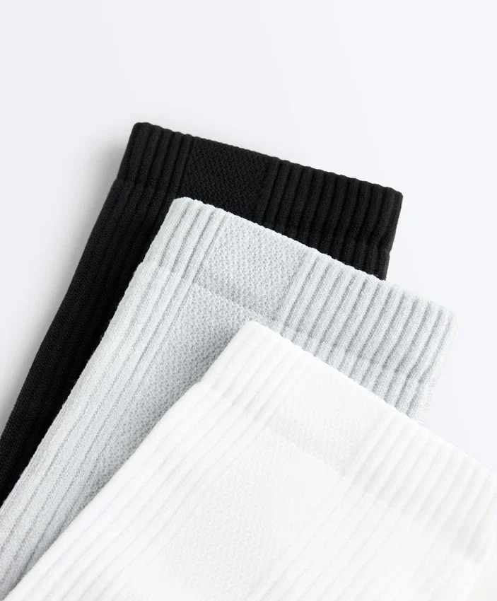 3 paires de chaussettes de sport classiques en mélange de polyamide 3 paires de chaussettes de sport classiques en mélange de polyamide