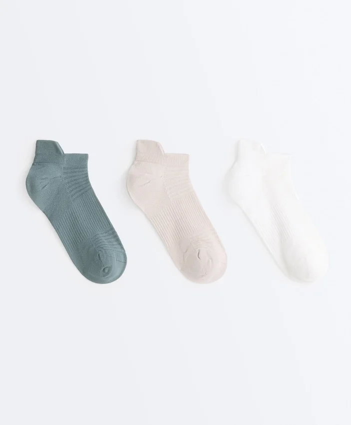 3 paires de chaussettes de sport en mélange de polyamide avec languette au talon 3 paires de chaussettes de sport en mélange de polyamide avec languette au talon