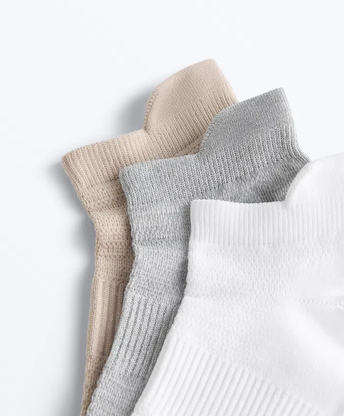 3 paires de chaussettes de sport en mélange de polyamide avec languette au talon 3 paires de chaussettes de sport en mélange de polyamide avec languette au talon