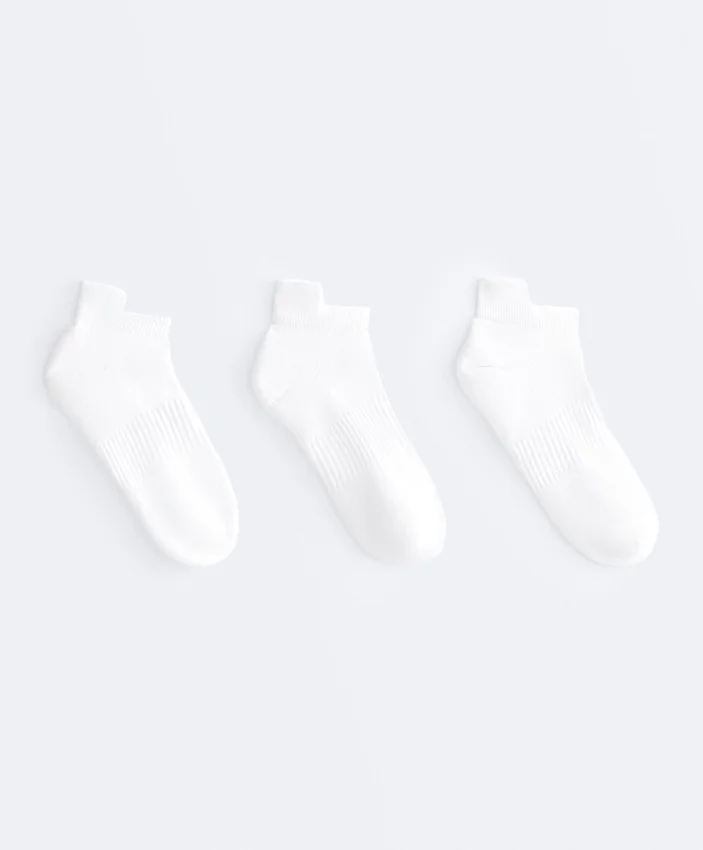 3 paires de chaussettes de sport mi-mollet en coton mélangé avec languette au talon 3 paires de chaussettes de sport mi-mollet en coton mélangé avec languette au talon