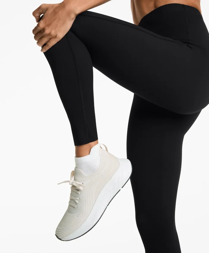 3 paires de chaussettes de sport mi-mollet en coton mélangé avec languette au talon 3 paires de chaussettes de sport mi-mollet en coton mélangé avec languette au talon