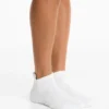 3 paires de chaussettes de sport mi-mollet en coton mélangé avec languette au talon 3 paires de chaussettes de sport mi-mollet en coton mélangé avec languette au talon