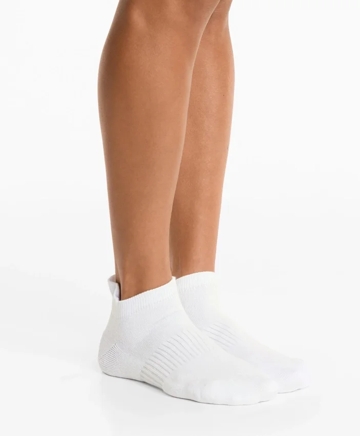 3 paires de chaussettes de sport mi-mollet en coton mélangé avec languette au talon 3 paires de chaussettes de sport mi-mollet en coton mélangé avec languette au talon