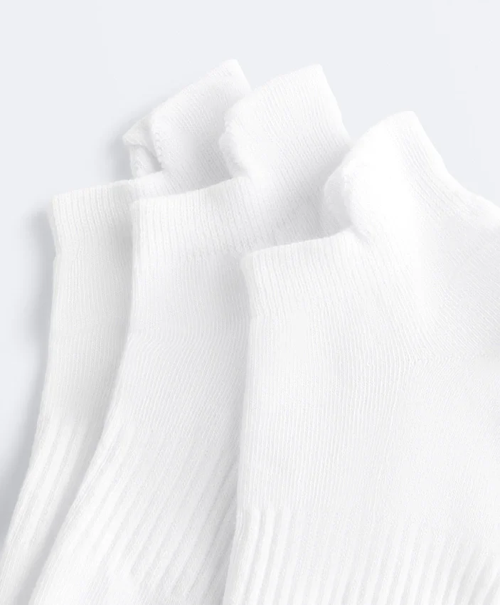 3 paires de chaussettes de sport mi-mollet en coton mélangé avec languette au talon 3 paires de chaussettes de sport mi-mollet en coton mélangé avec languette au talon