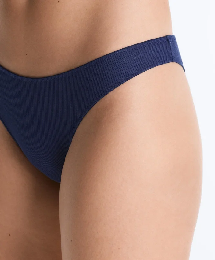 5 culottes brésiliennes en coton côtelé à coupe en U 5 culottes brésiliennes en coton côtelé à coupe en U