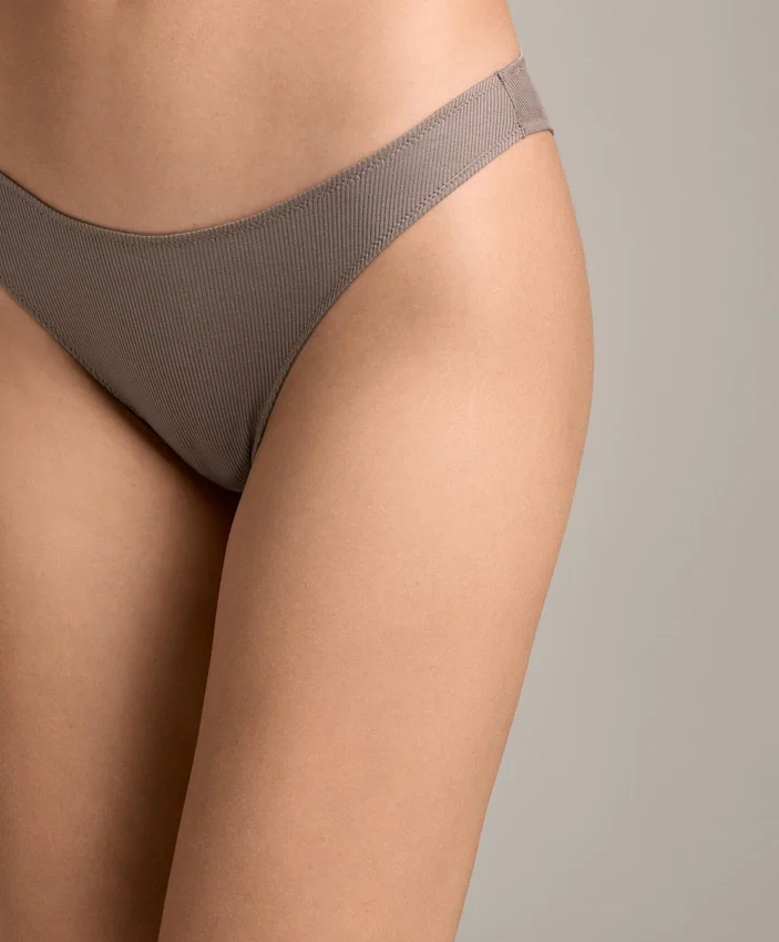 5 culottes brésiliennes en coton côtelé à coupe en U 5 culottes brésiliennes en coton côtelé à coupe en U