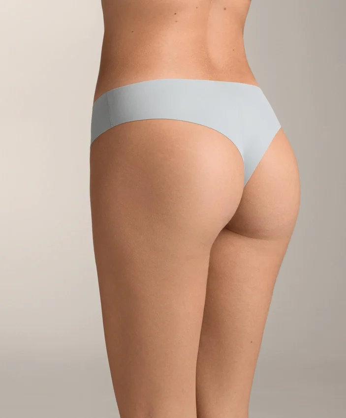 5 culottes brésiliennes en mélange de polyamide découpées au laser 5 culottes brésiliennes en mélange de polyamide découpées au laser