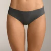 5 culottes brésiliennes invisibles en mélange de polyamide à fines côtes, découpées au laser 5 culottes brésiliennes invisibles en mélange de polyamide à fines côtes, découpées au laser