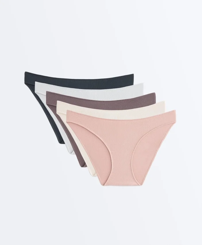 5 culottes classiques en coton côtelé à coupe en U 5 culottes classiques en coton côtelé à coupe en U