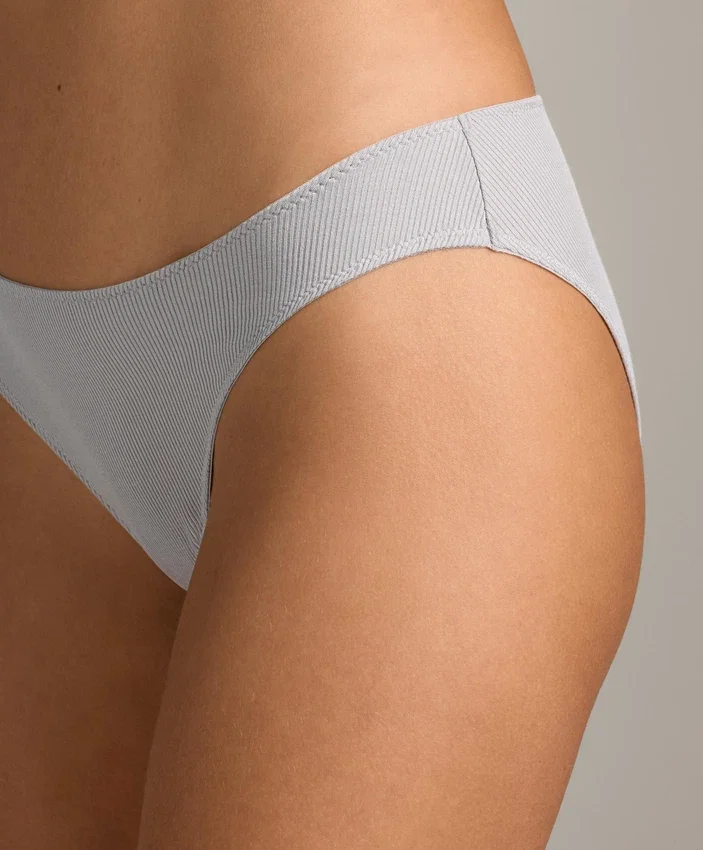 5 culottes classiques en coton côtelé à coupe en U 5 culottes classiques en coton côtelé à coupe en U