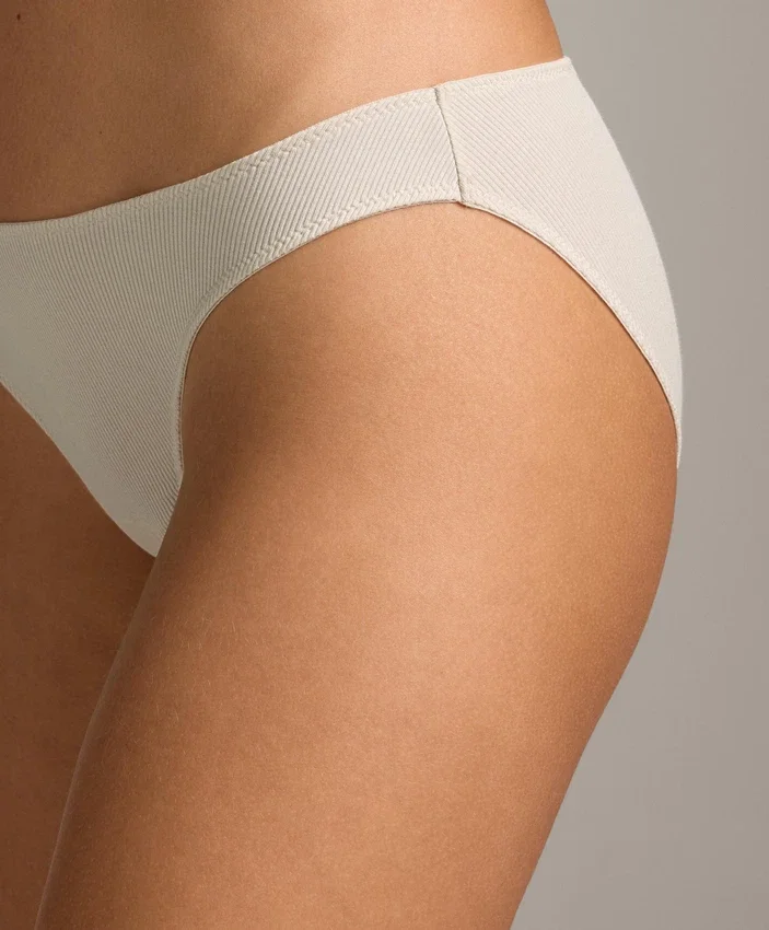 5 culottes classiques en coton côtelé à coupe en U 5 culottes classiques en coton côtelé à coupe en U