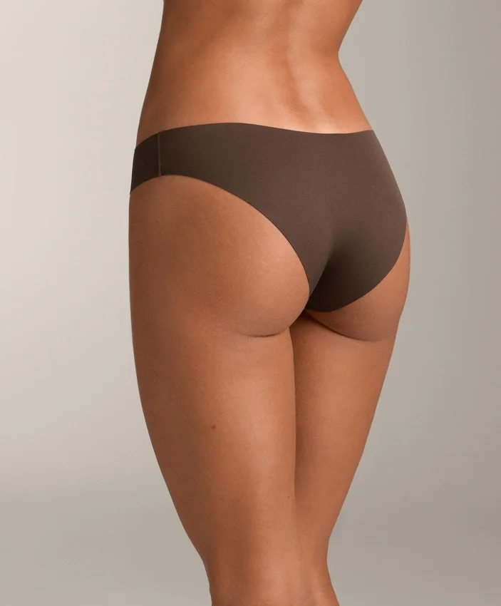 5 culottes classiques invisibles en mélange de polyamide avec coupe en V 5 culottes classiques invisibles en mélange de polyamide avec coupe en V