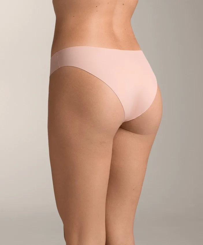 5 culottes de bikinis classiques en mélange de polyamide avec coupe en U 5 culottes de bikinis classiques en mélange de polyamide avec coupe en U