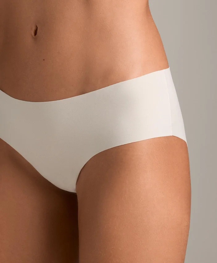 5 culottes taille basse invisibles en mélange de polyamide 5 culottes taille basse invisibles en mélange de polyamide