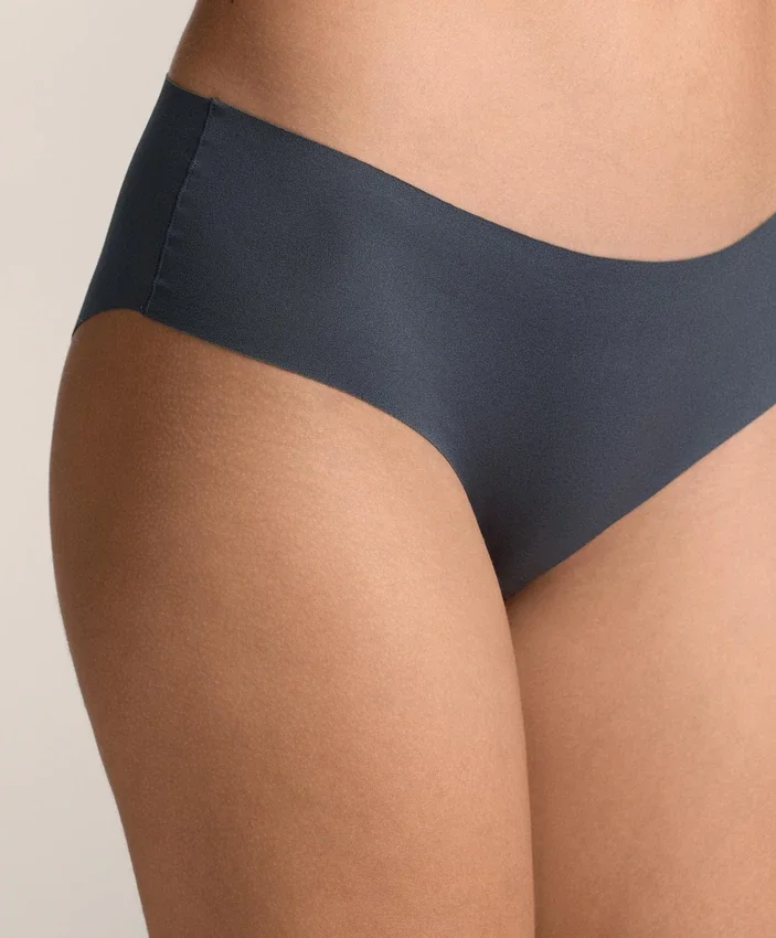 5 culottes taille basse invisibles en mélange de polyamide 5 culottes taille basse invisibles en mélange de polyamide