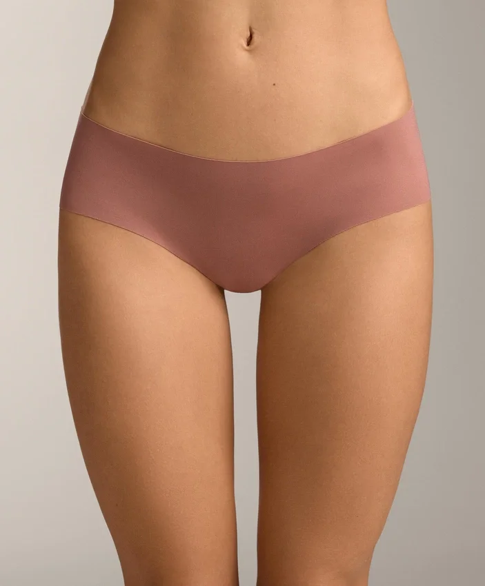 5 culottes taille basse invisibles en mélange de polyamide Pantone™ 5 culottes taille basse invisibles en mélange de polyamide Pantone™