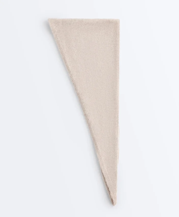 Bandanas en tricot 90 % laine, 10 % cachemire Bandanas en tricot 90 % laine, 10 % cachemire