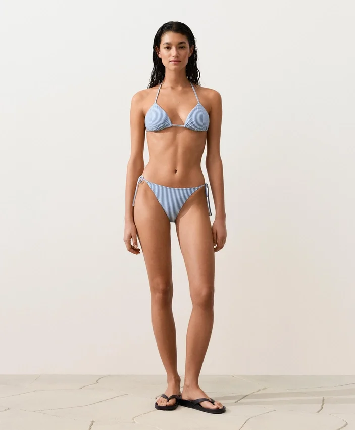 Bikinis triangle à rayures texturées Bikinis triangle à rayures texturées