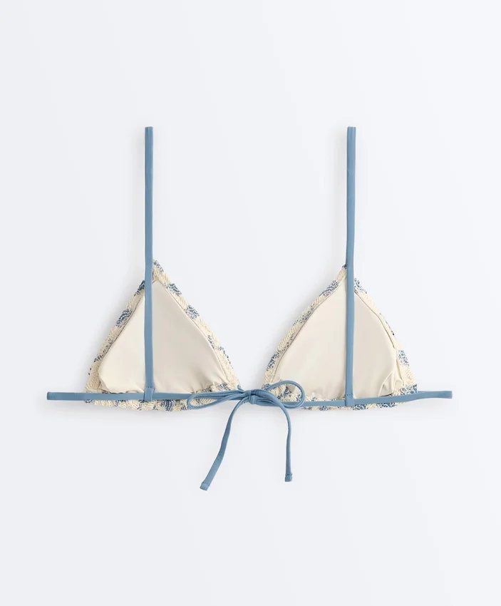 Bikinis à vagues contrastées en crochet Bikinis à vagues contrastées en crochet