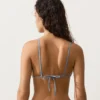 Bikinis à vagues contrastées en crochet Bikinis à vagues contrastées en crochet