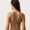 Bikinis à vagues contrastées en crochet Bikinis à vagues contrastées en crochet