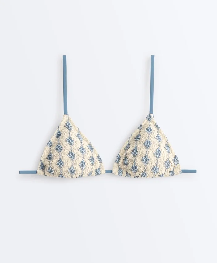 Bikinis à vagues contrastées en crochet Bikinis à vagues contrastées en crochet
