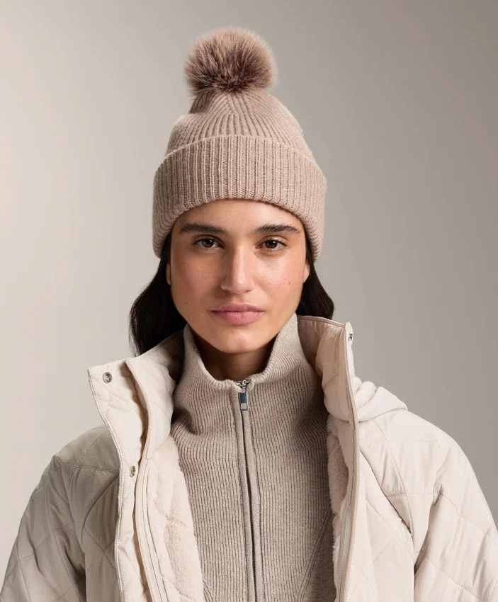 Chapeau en maille mélangée laine avec pompon Chapeau en maille mélangée laine avec pompon