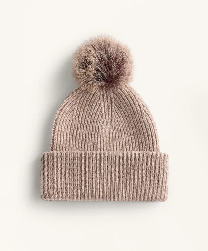 Chapeau en maille mélangée laine avec pompon Chapeau en maille mélangée laine avec pompon